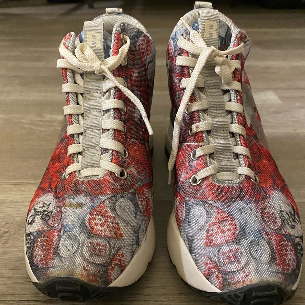 Women’s Sneakers from Italy, size 37 (US 6.5-7)